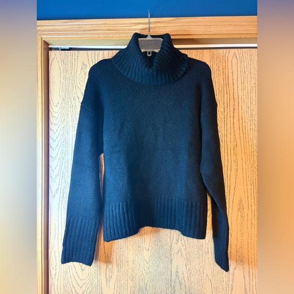 SO Black Turtleneck Oversized Sweater NWT - Picture 1 of 7